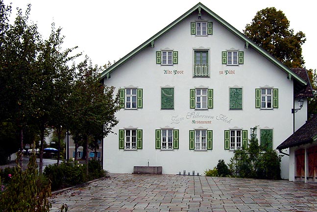 Hoffläche des Gasthauses Alte Post in Pähl